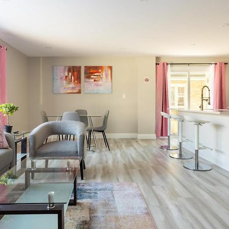 Entire 2 Bedroom Apartment Downtown - U2 Kitchener Exteriér fotografie
