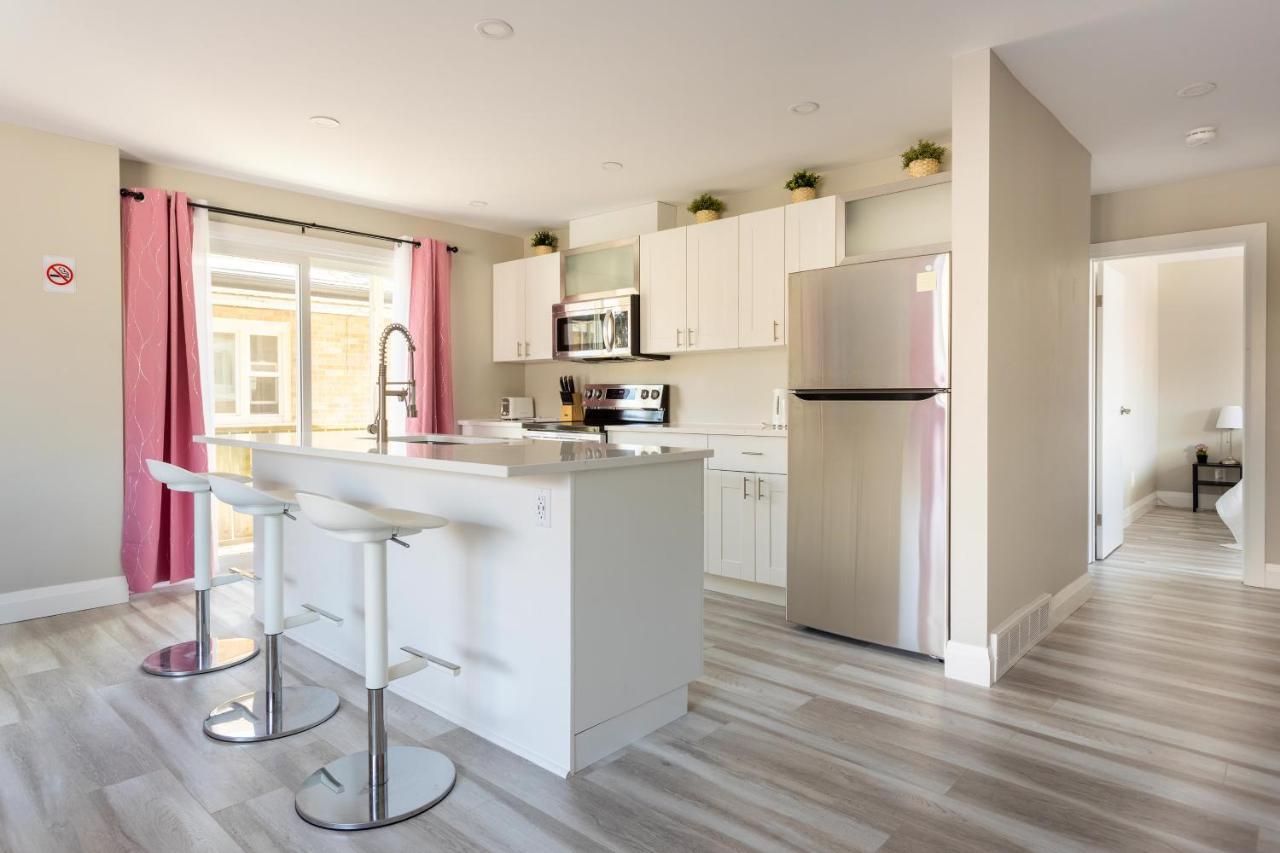 Entire 2 Bedroom Apartment Downtown - U2 Kitchener Exteriér fotografie